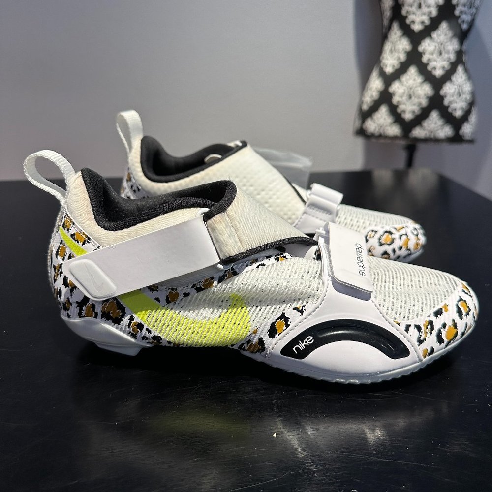 Nike SuperRep Cycle Shoes Size 7, Cheetah/Leopard print